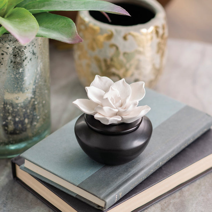 Image of Candle Warmers Airome Porcelain Essential Oil Diffuser - Gardenia