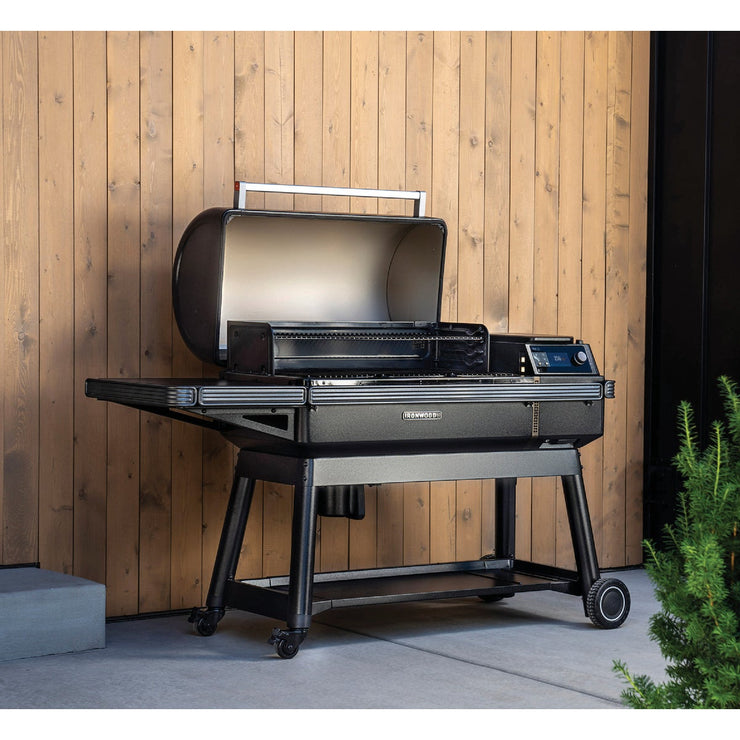 Image of Traeger Ironwood Black 616 Sq. In. Wood Pellet Grill