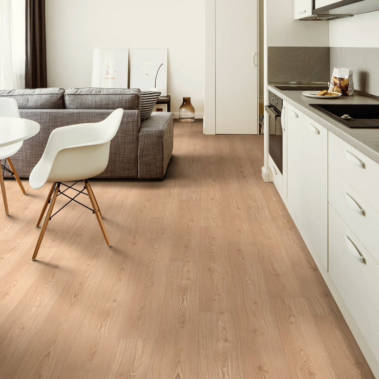 Shaw VersaLock Laminate Cadence Natural Oak 7-1/2 In. W x 54 In L Laminate Flooring (28.73 Sq. Ft./Case)