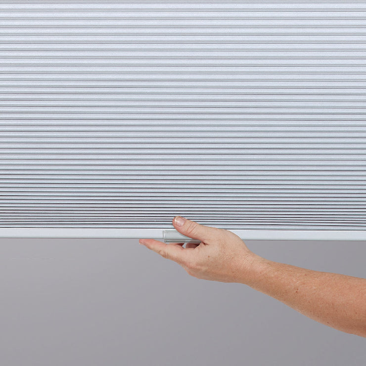 Home Impressions 1 In. Room Darkening Cellular White 47 In. x 72 In. Cordless Shade