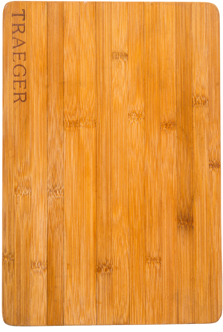 TRAEGER MAGNETIC BAMBOO CUTTING BOARD